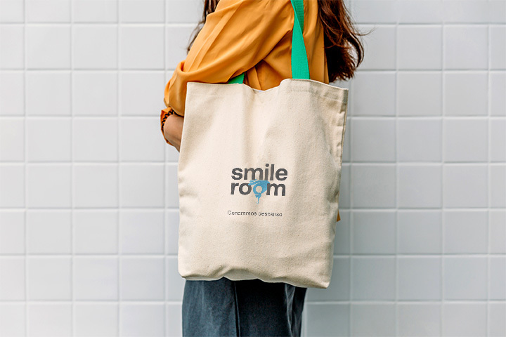 SMILE ROOM